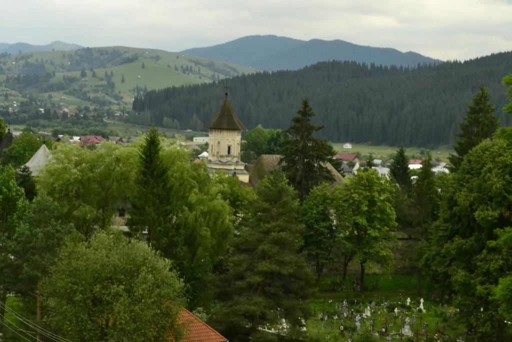 Pensiunea Agroturistica Casa Colinita Vatra Moldoviţei Buitenkant foto